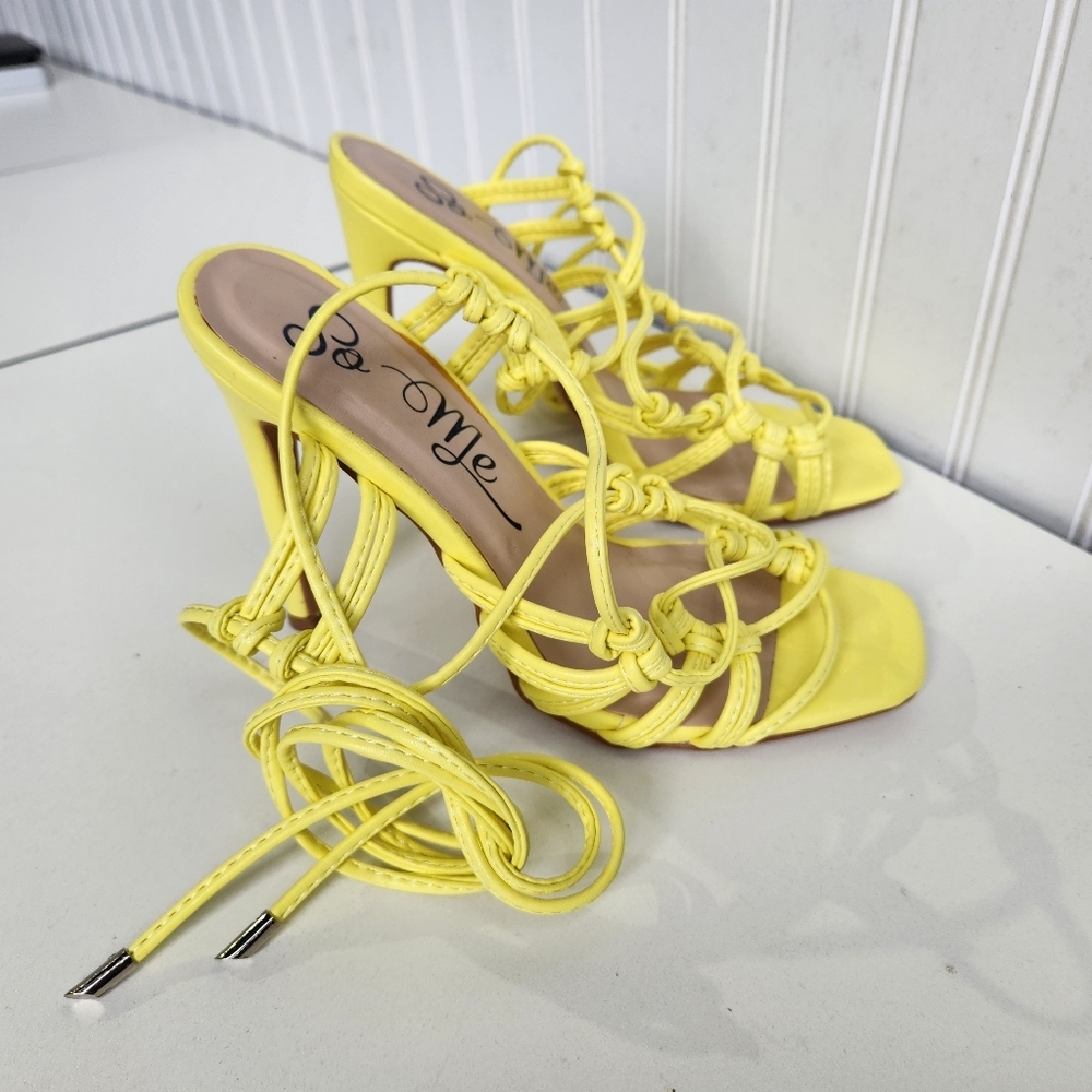 So Me yellow Strap Strappy Sandals Women Sz 6.5M US
